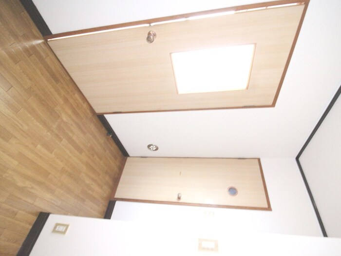 物件内観写真16　(廊下)