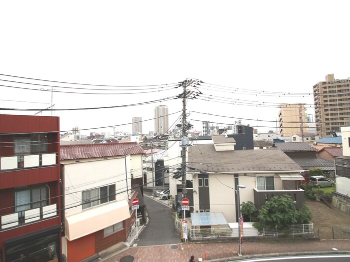 物件内観写真18　(室内からの展望)