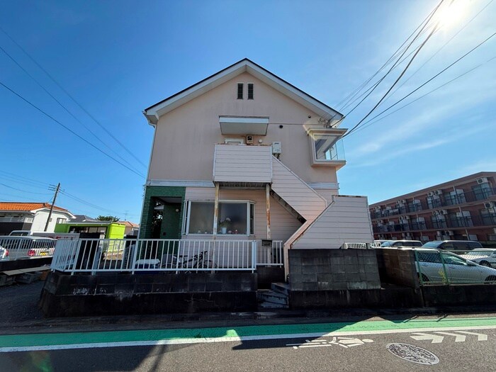 物件外観写真4　(エントランス部分)