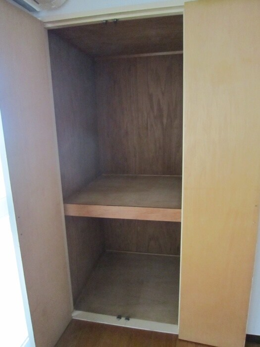 物件内観写真6　(収納)