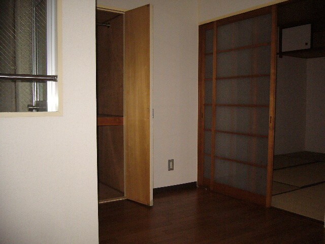 物件内観写真10　(居室)