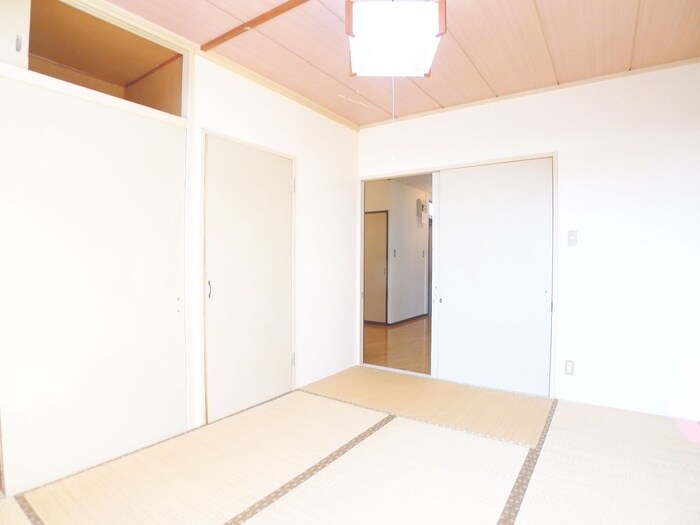 物件内観写真4　(居室)