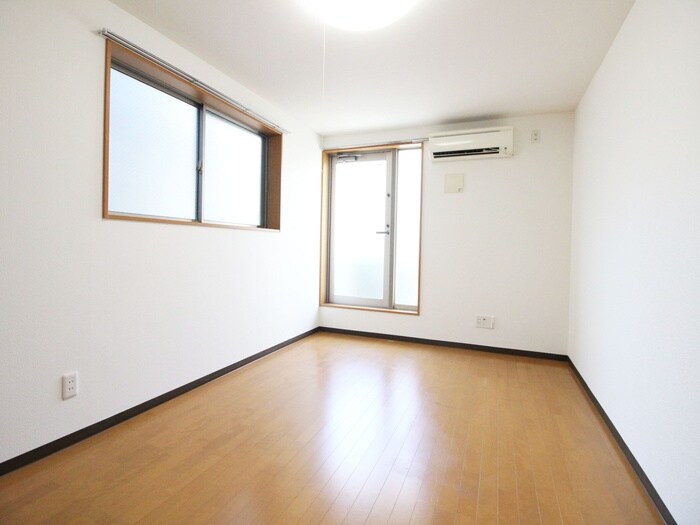 物件内観写真10　(居室)