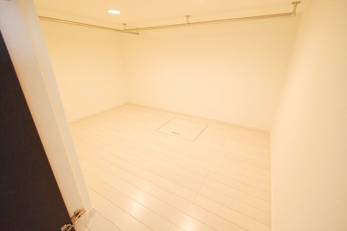 物件内観写真11　(収納)