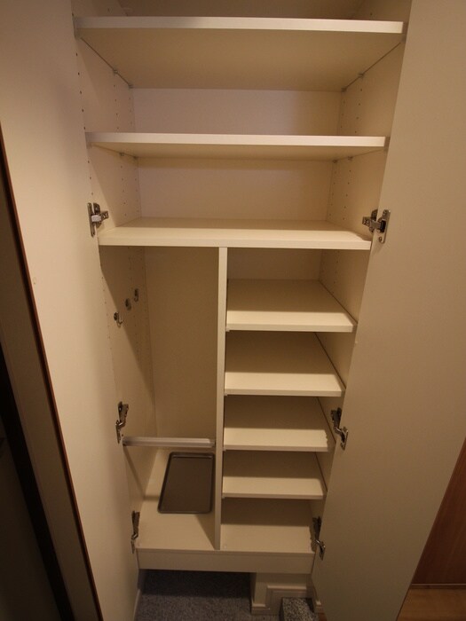 物件内観写真18　(靴箱)