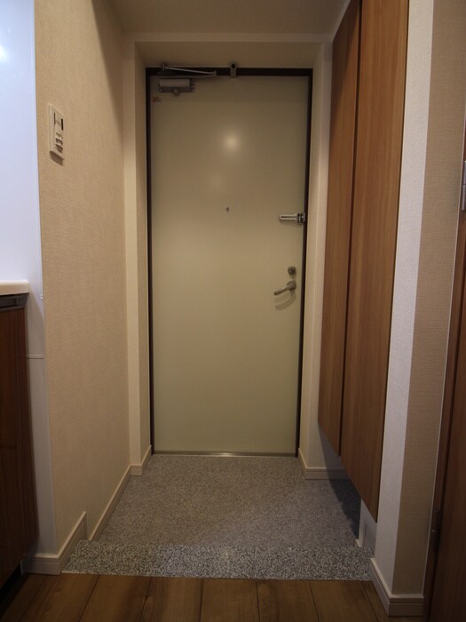 物件内観写真19　(玄関)
