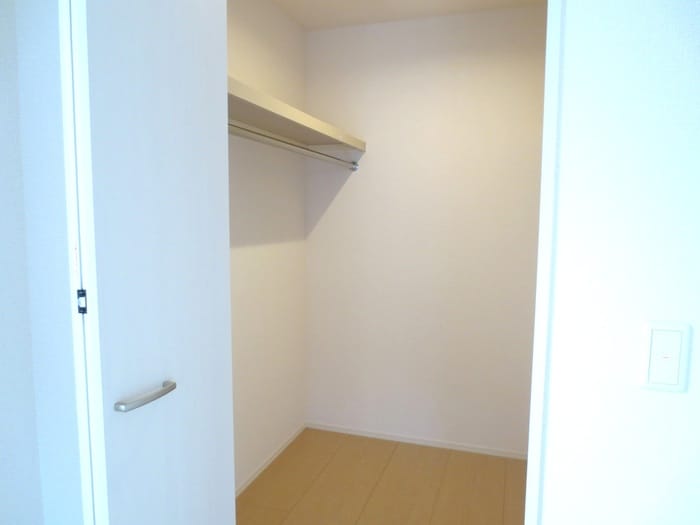 物件内観写真12　(収納)