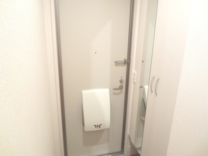 物件内観写真13　(玄関)