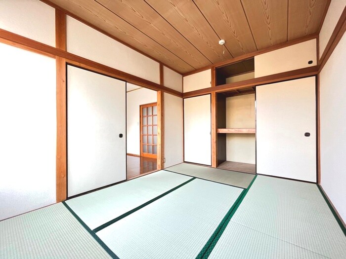 物件内観写真6　(居室)