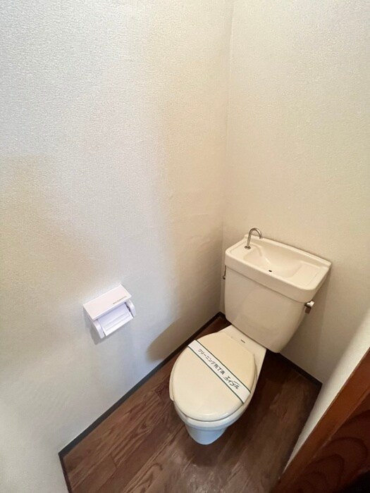 物件内観写真9　(トイレ)