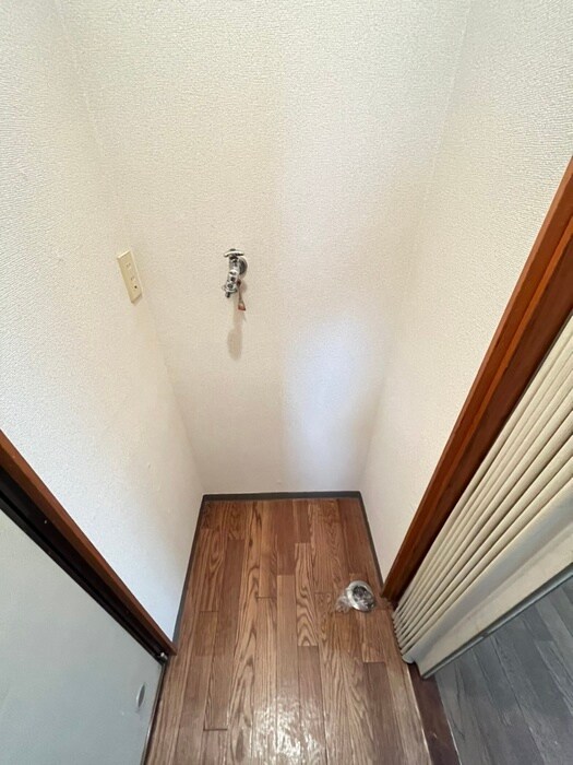 物件内観写真12　(洗濯機置場)