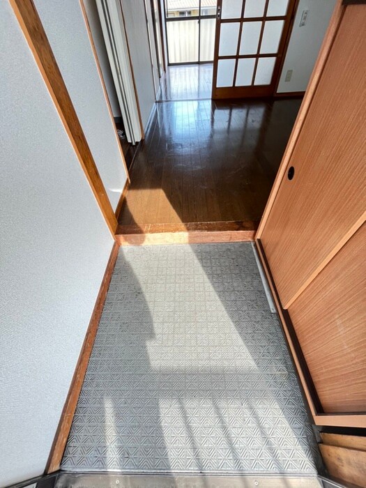 物件内観写真17　(玄関)