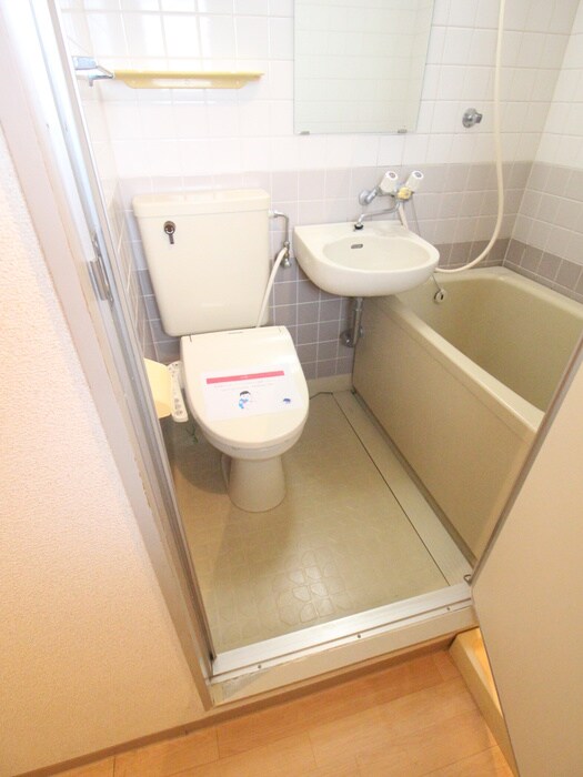 物件内観写真13　(トイレ)