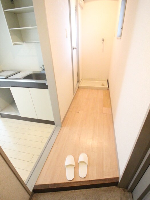 物件内観写真18　(廊下)