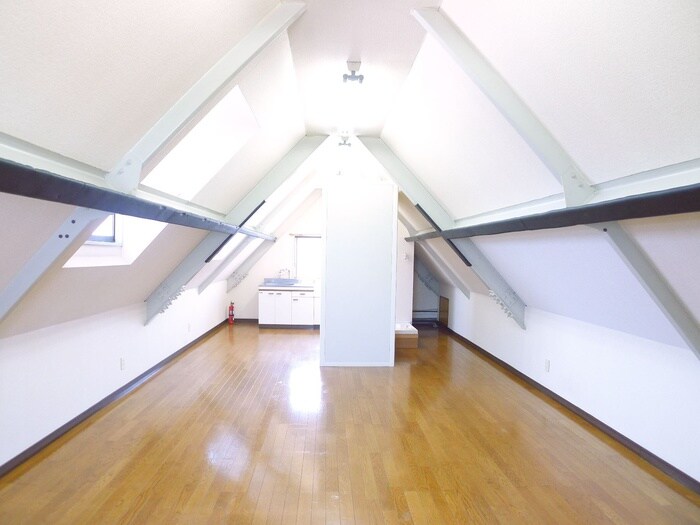 物件内観写真5　(室内からの展望)