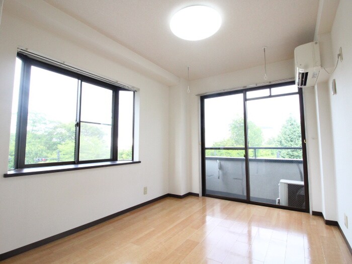 物件内観写真6　(居室)