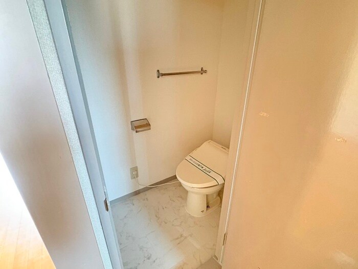 物件内観写真12　(トイレ)