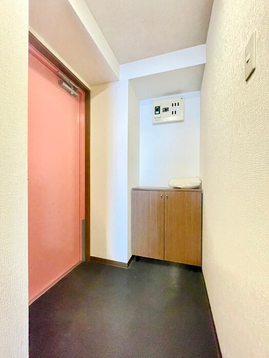 物件内観写真15　(玄関)