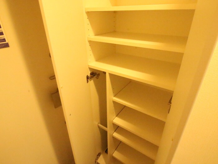物件内観写真15　(靴箱)