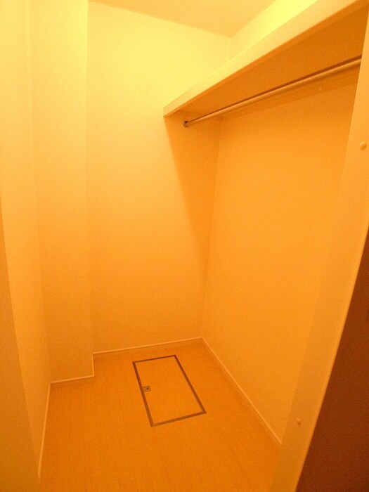 物件内観写真8　(収納)