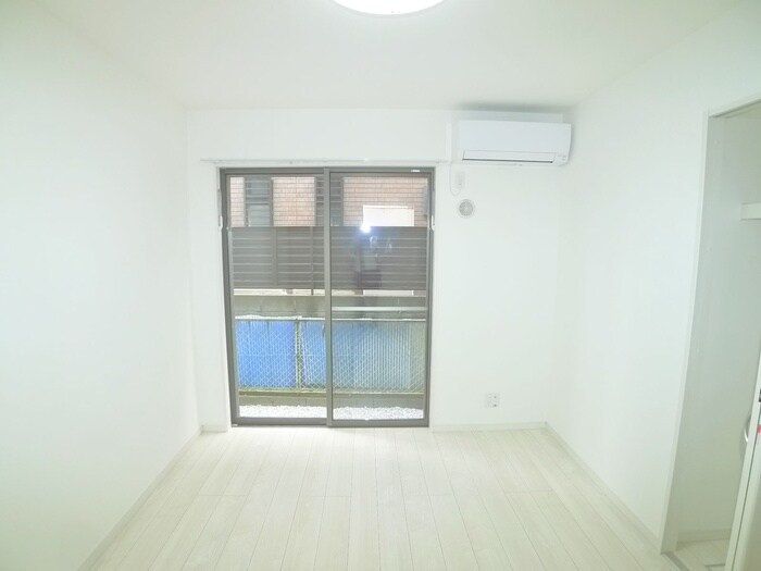 物件内観写真21　(室内からの展望)