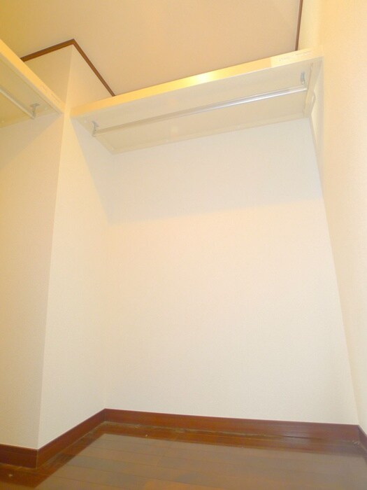 物件内観写真12　(収納)