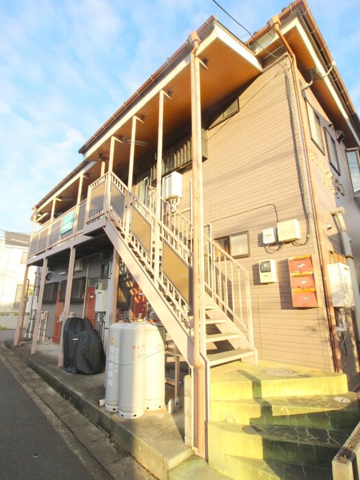 物件外観写真4　(エントランス部分)