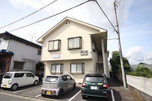 ハイツグリーンロード外観写真