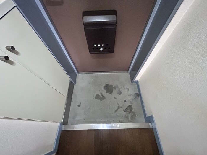 物件内観写真22　(玄関)