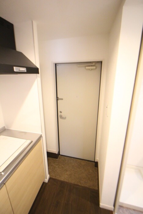 物件内観写真7　(玄関)