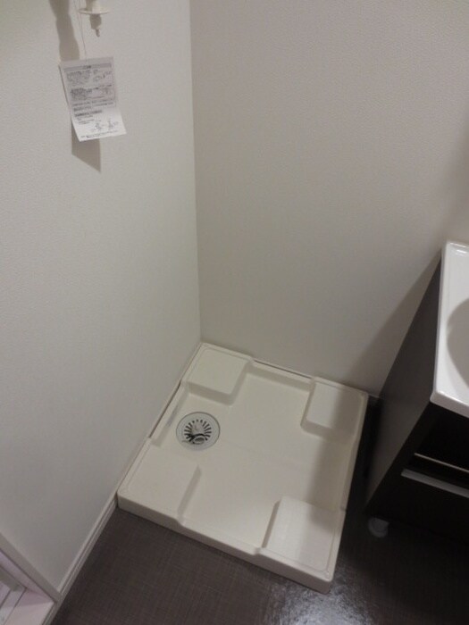 物件内観写真12　(洗濯機置場)