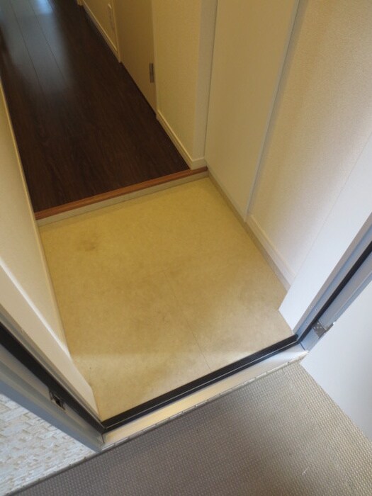 物件内観写真13　(玄関)