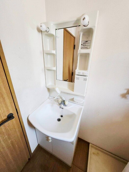 物件内観写真13　(洗面)