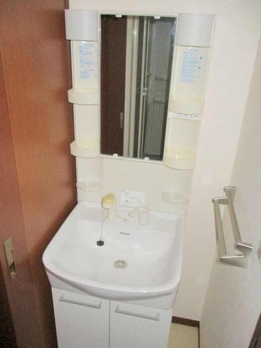 物件内観写真10　(洗面)