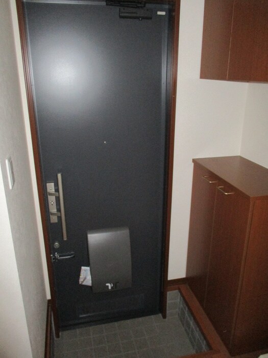 物件内観写真15　(玄関)