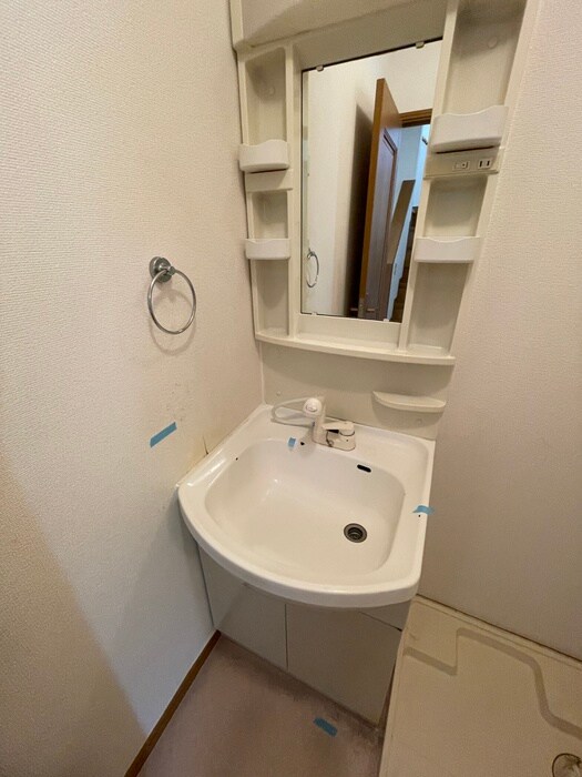 物件内観写真11　(洗面)