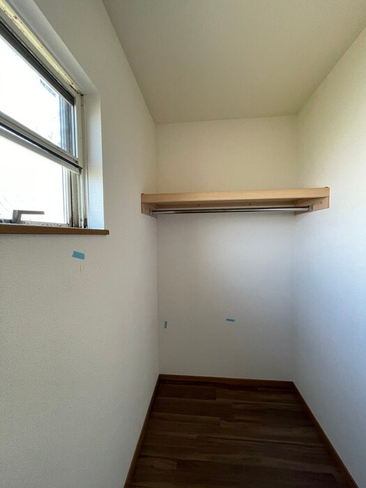 物件内観写真12　(収納)