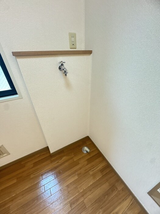 物件内観写真20　(洗濯機置場)