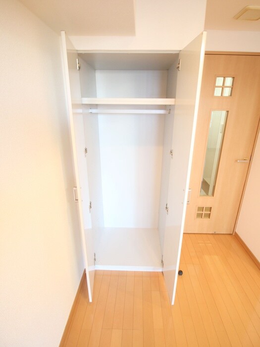 物件内観写真12　(収納)