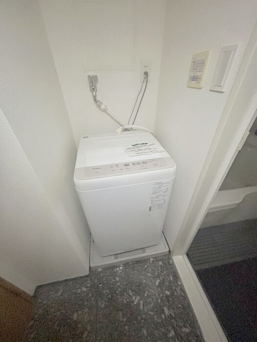 物件内観写真15　(洗濯機置場)