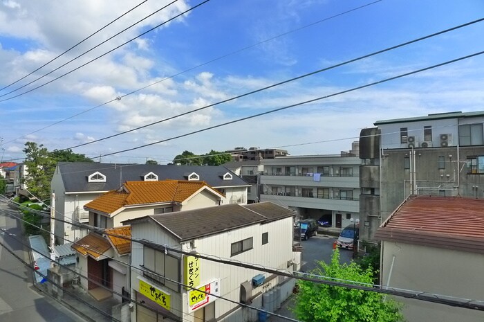 物件内観写真18　(室内からの展望)