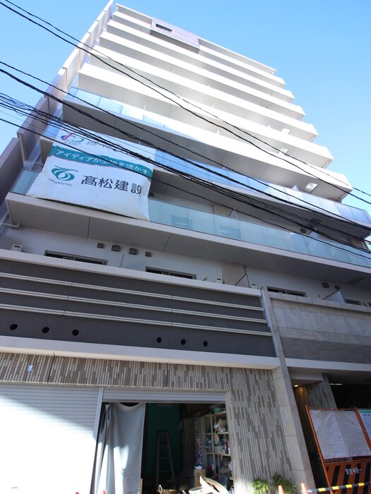 物件外観写真5　(エントランス部分)