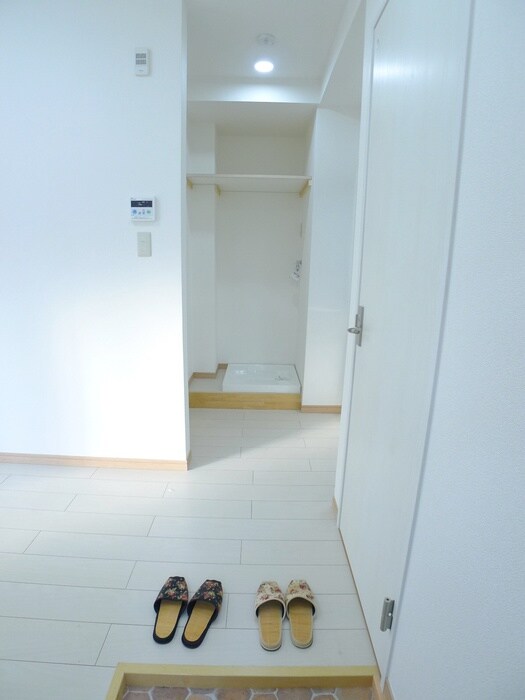 物件内観写真17　(廊下)