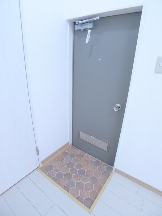 物件内観写真19　(玄関)