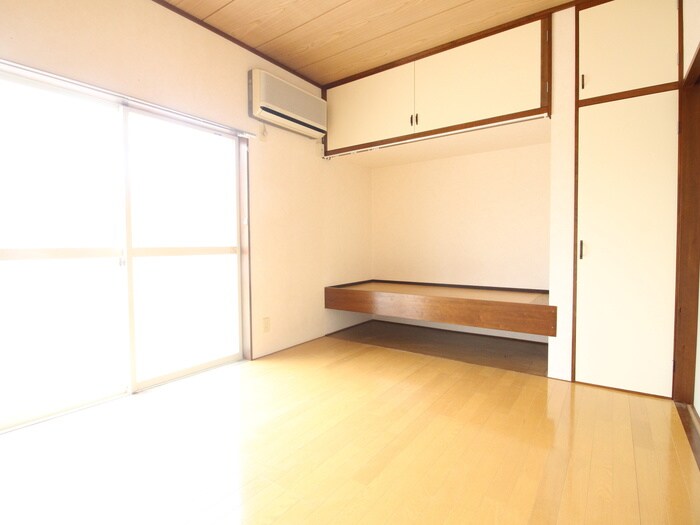 物件内観写真9　(居室)