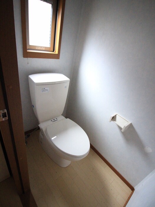 物件内観写真12　(トイレ)