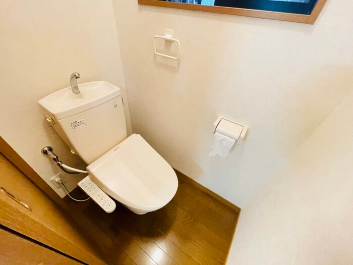 物件内観写真11　(トイレ)