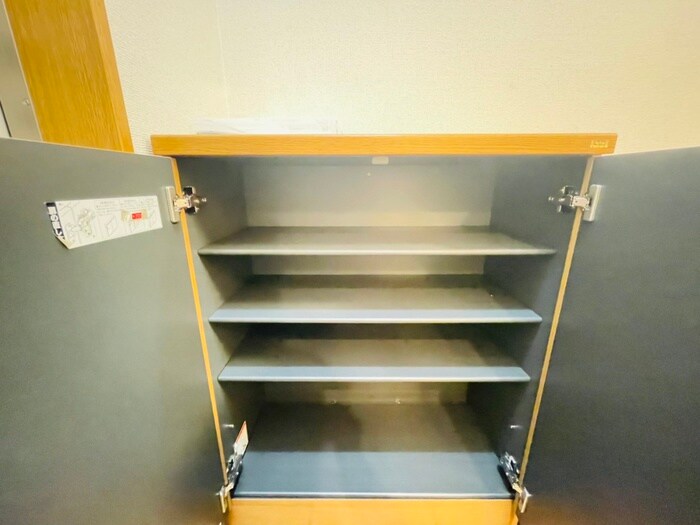 物件内観写真15　(靴箱)