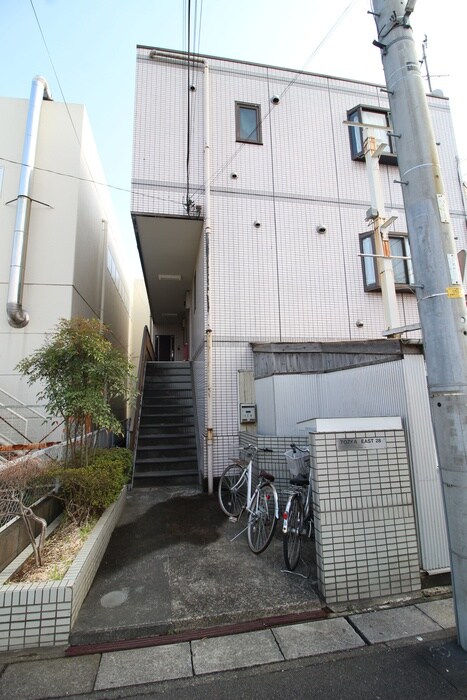 物件外観写真5　(エントランス部分)