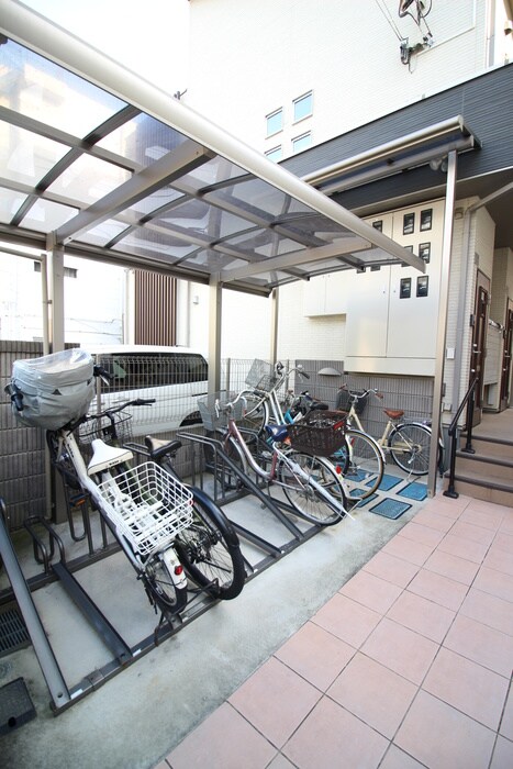 物件外観写真5　(駐輪場)